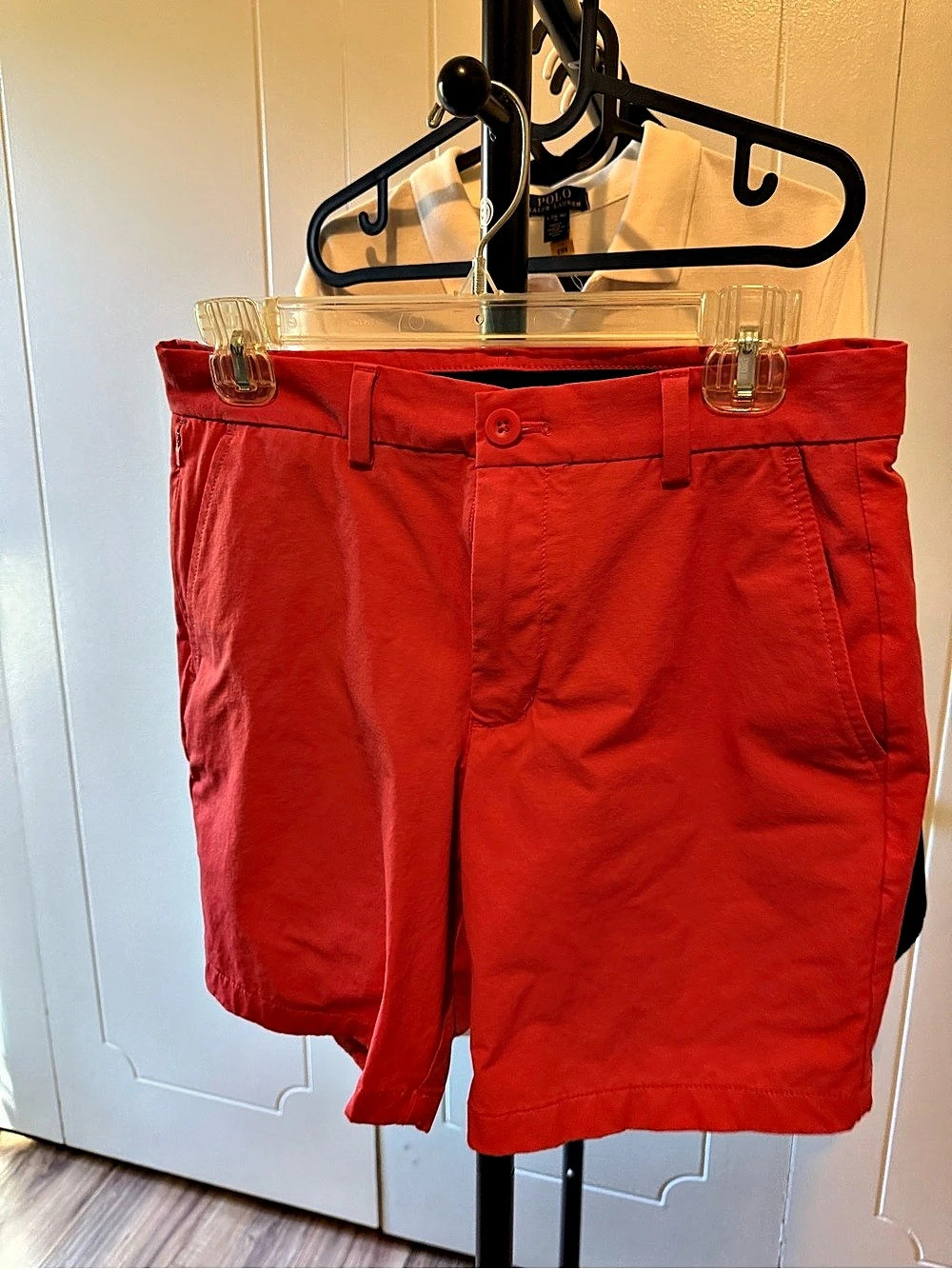 OTG On-The-Go Short Vineyard Vines Hybrid Shorts in Red Waist 28 Like New